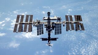 SpaceX сведет МКС с орбиты